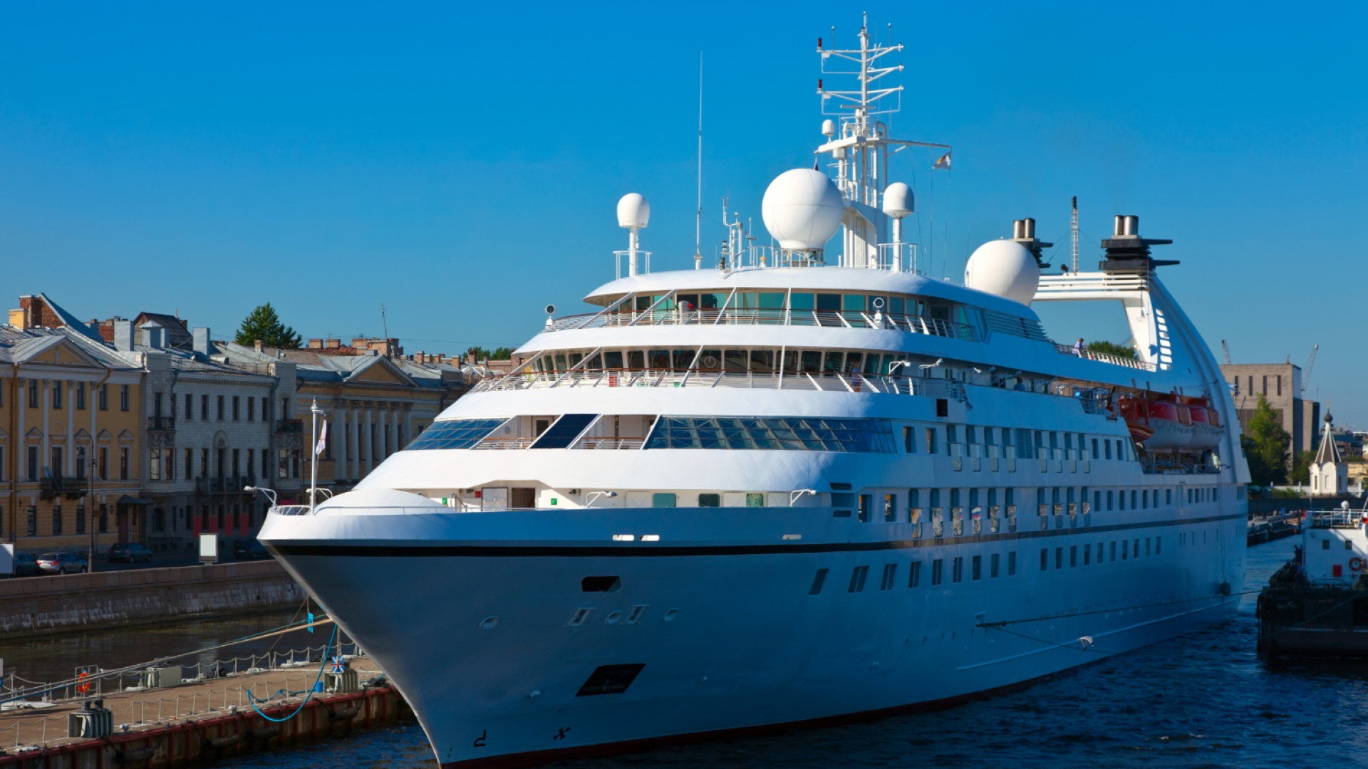 Les géants des mers : combien coûte vraiment un paquebot de croisière ?