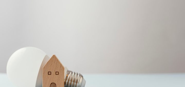 L’impact des onduleurs solaires avec IA sur la transition énergétique domestique