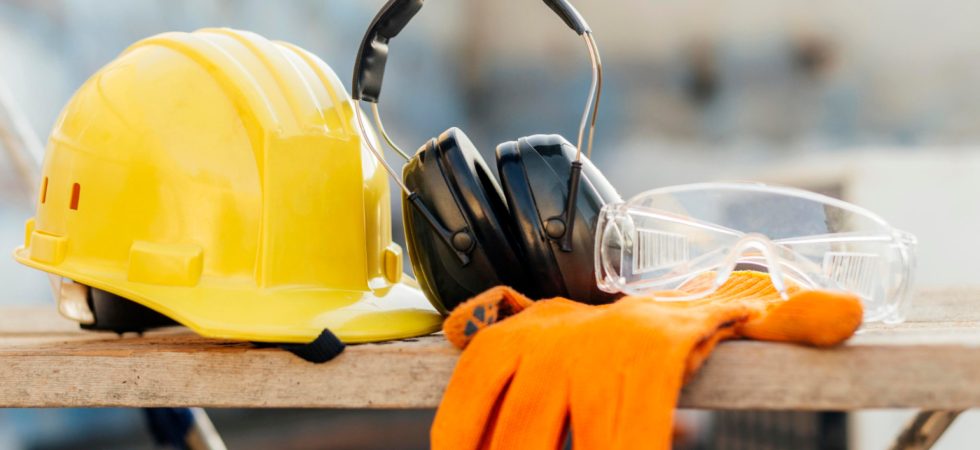 Comprendre les obligations de l’employeur et bien choisir ses EPI selon les risques professionnels